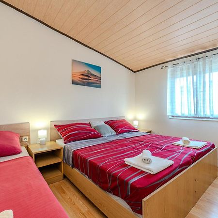 Apartmani Prpic Vir Buitenkant foto