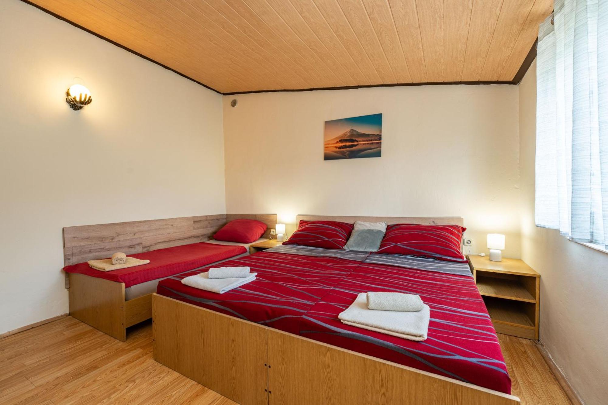 Apartmani Prpic Vir Buitenkant foto