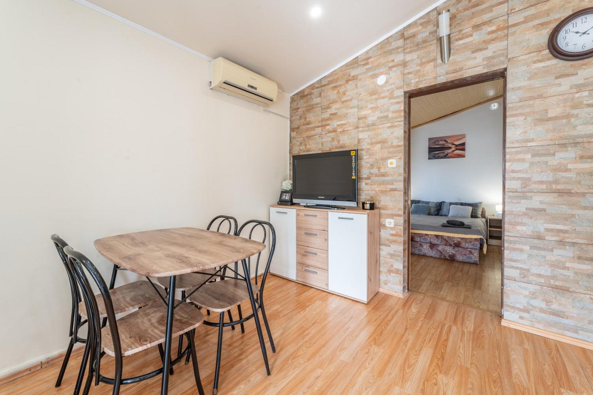 Apartmani Prpic Vir Buitenkant foto